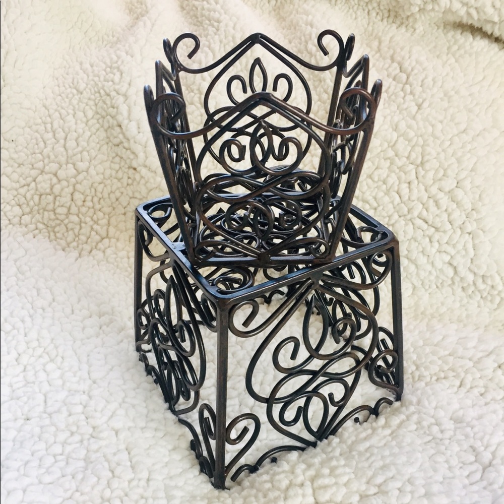 SLAH Rosedale Planters Wrought Iron Set of 2 - Picture 3 of 7